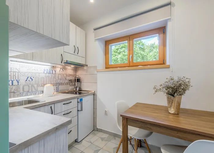 Lägenhet Lady, Cute In Quiet Area *