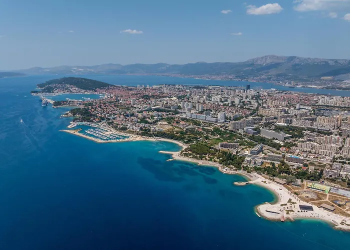 Lägenhet Lady, Cute In Quiet Area Split