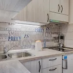 Apartman Lady, Cute In Quiet Area Split